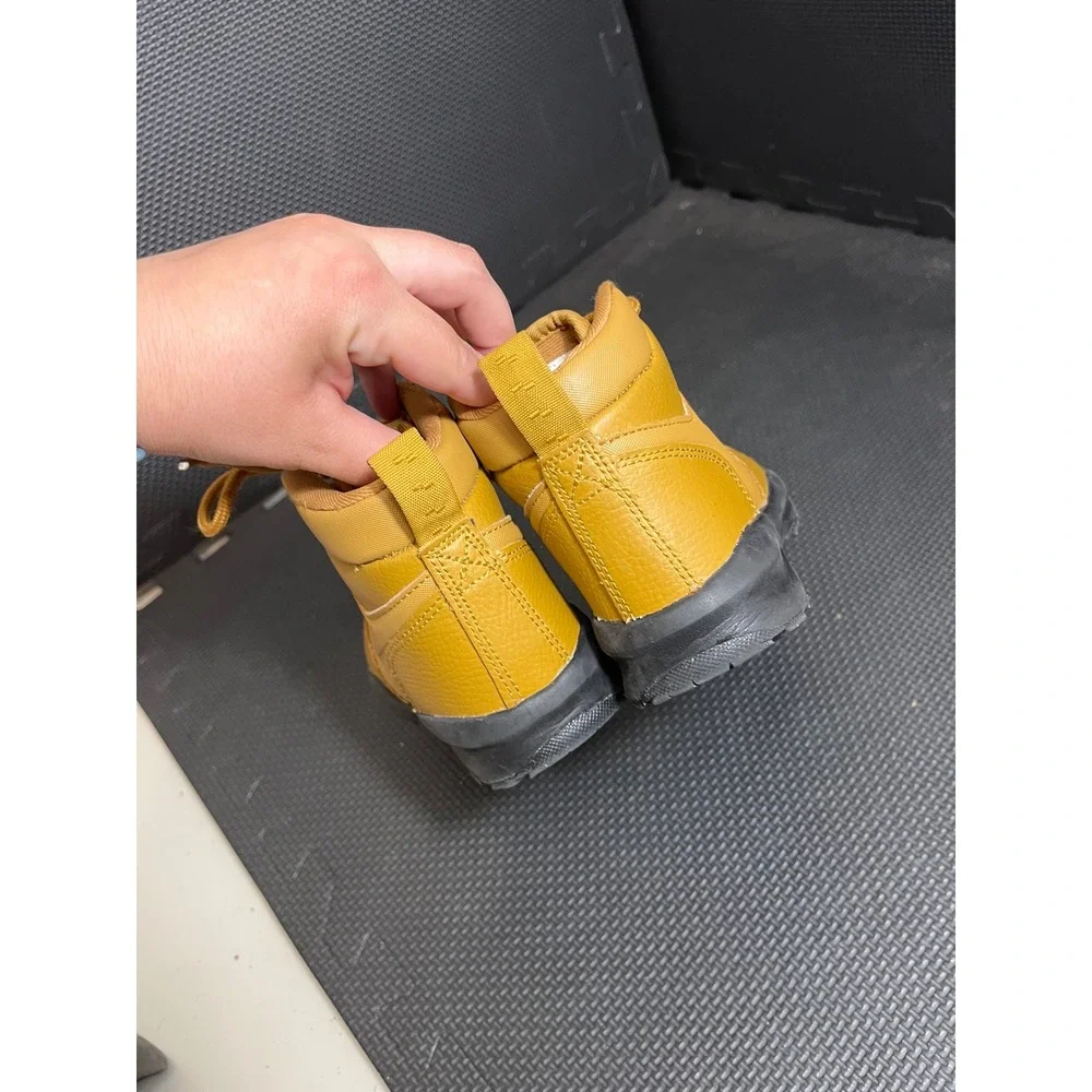 Nike Manoa Leather Boots Kids 11C Wheat Gold BQ5373-700 High Top Sneaker‎ Boot